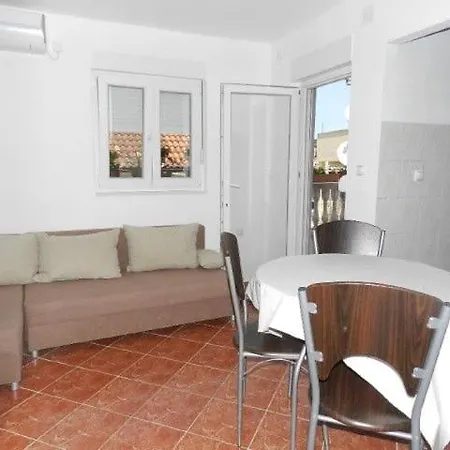 Branko Apartment *