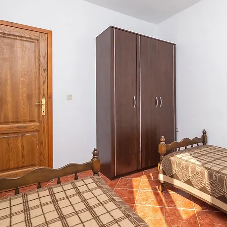 Branko Apartment Tisno