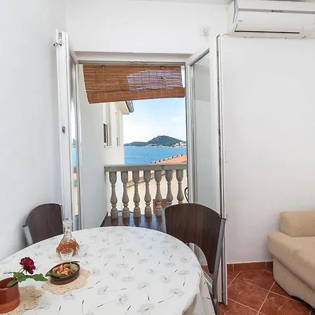 Apartment Branko Tisno