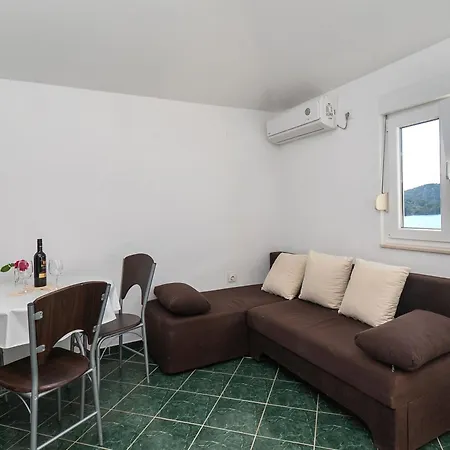 Branko Apartment Tisno