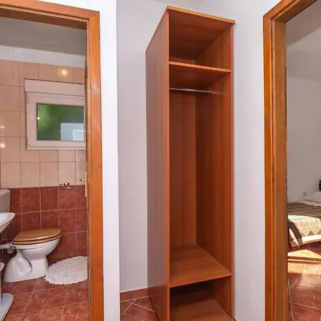 Branko Apartment Tisno