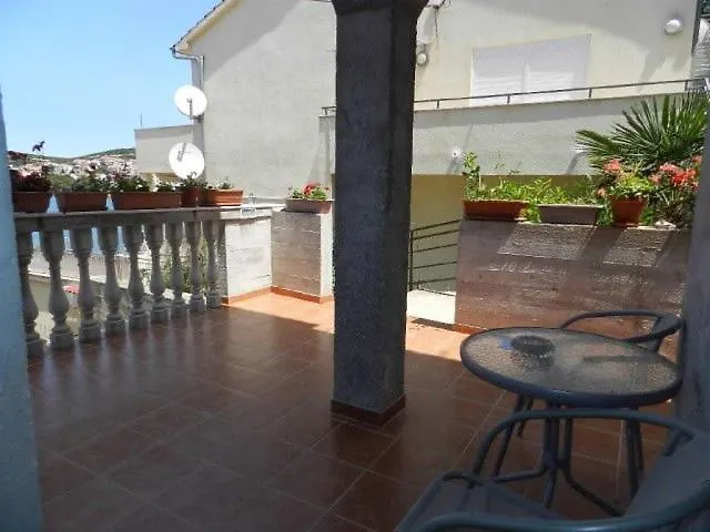 Apartment Branko Tisno